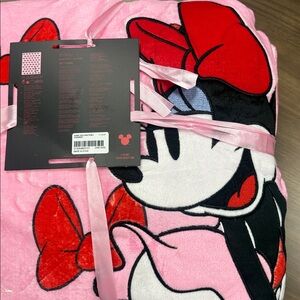 Disney Minnie Mouse Red and Pink Blanket